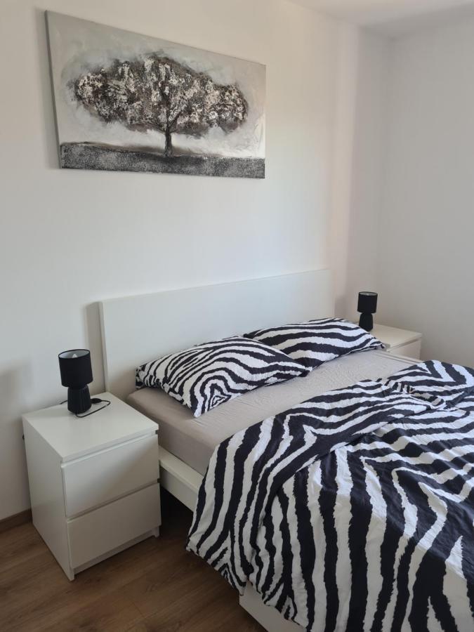Apartments Petrovic ชิโล ภายนอก รูปภาพ