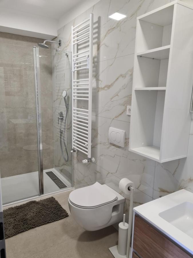 Apartments Petrovic ชิโล ภายนอก รูปภาพ