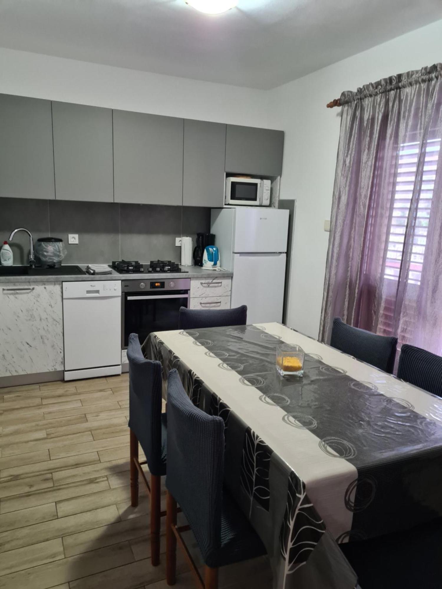 Apartments Petrovic ชิโล ภายนอก รูปภาพ