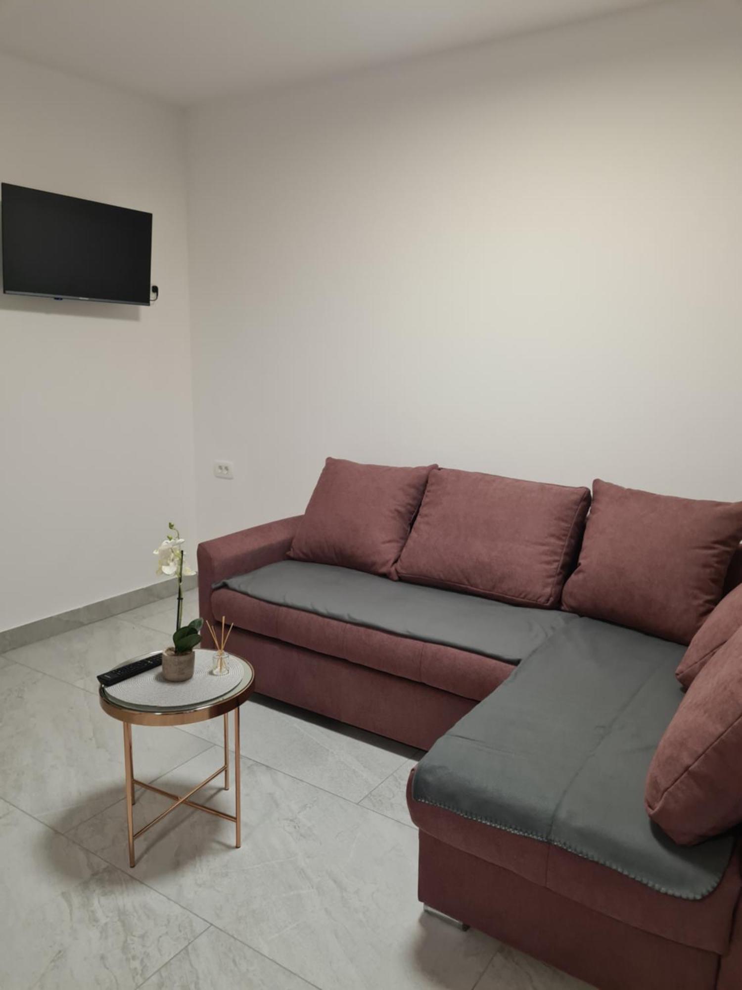 Apartments Petrovic ชิโล ภายนอก รูปภาพ