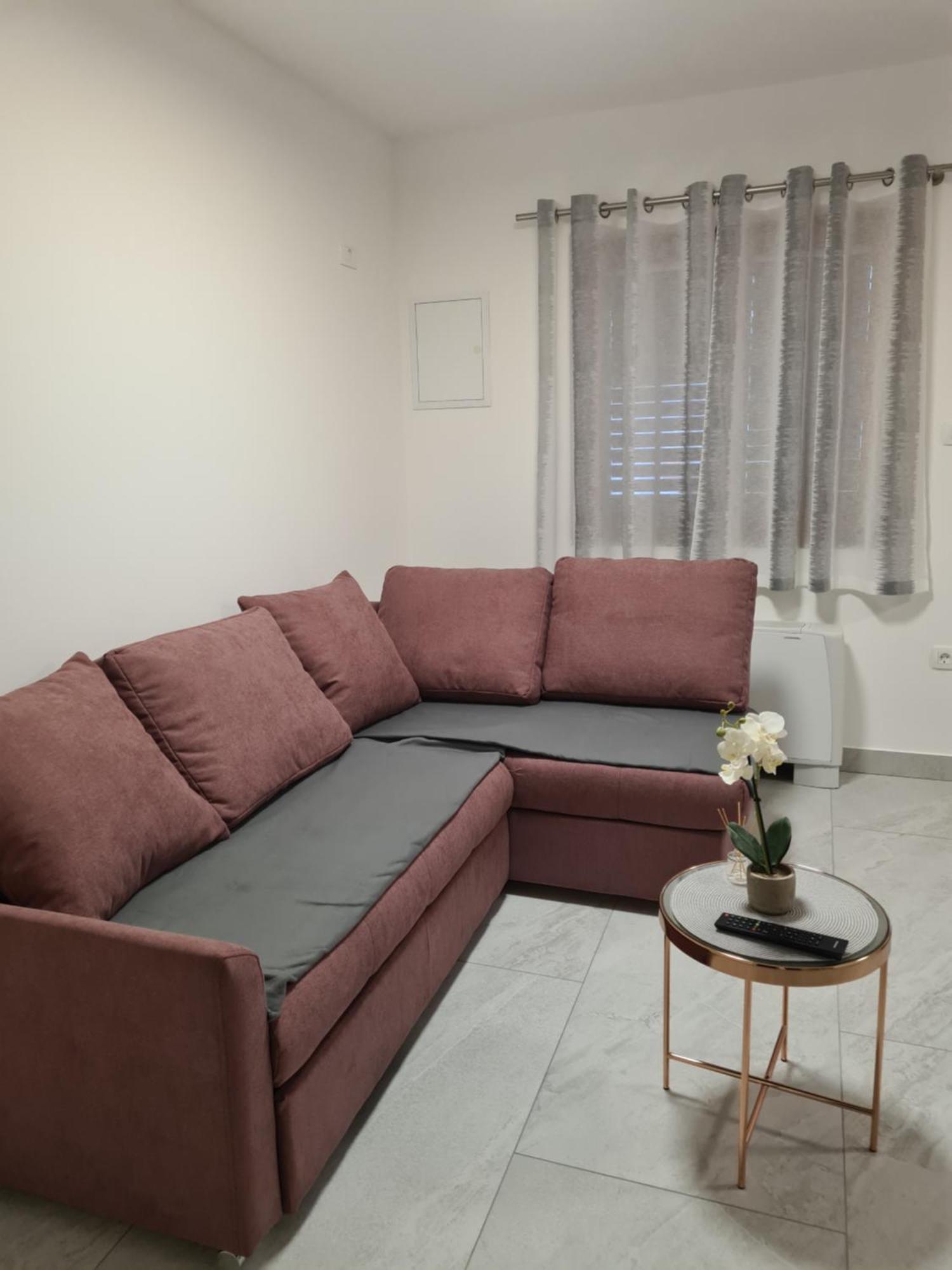 Apartments Petrovic ชิโล ภายนอก รูปภาพ