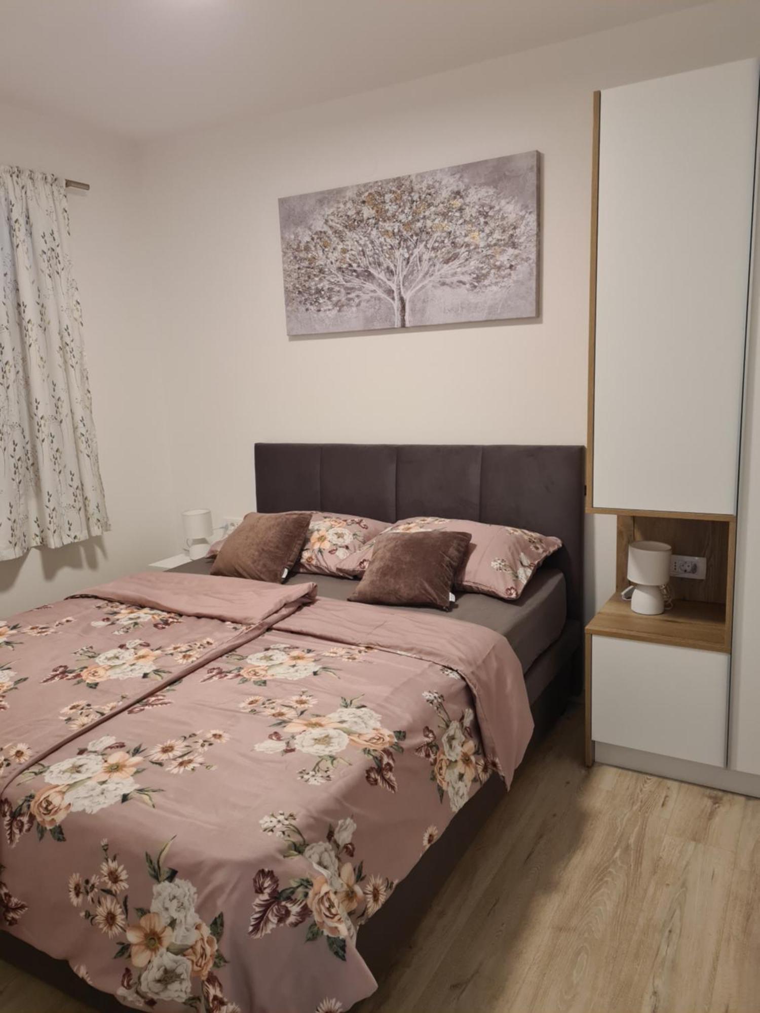 Apartments Petrovic ชิโล ภายนอก รูปภาพ